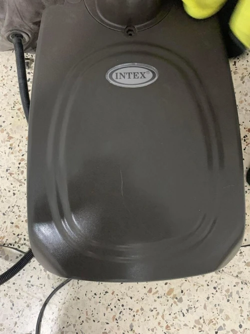 À vendre jacuzzi intex original 5 personnes