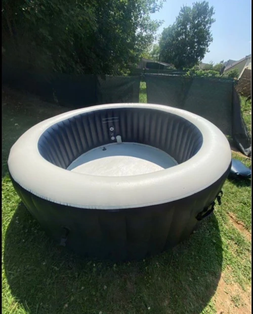 À vendre jacuzzi intex original 5 personnes