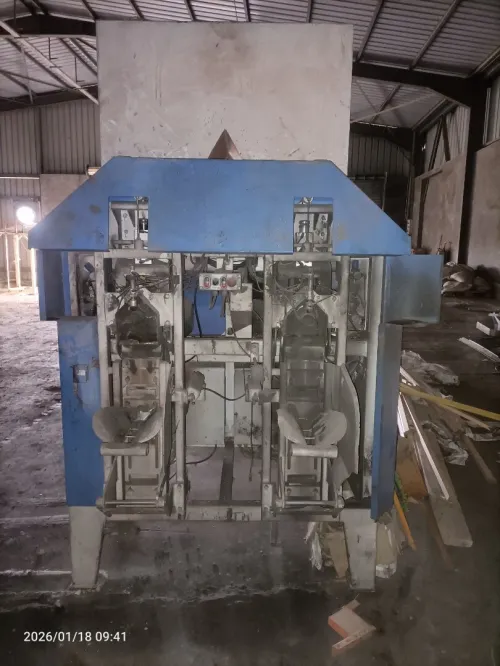 Ensacheuse automatique et robot palettiseur