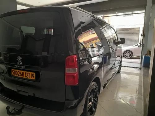 Peugeot Expert 9 place 2021