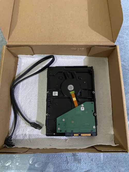Disque dur hdd 2tb ديسك دير مع الكابل sata