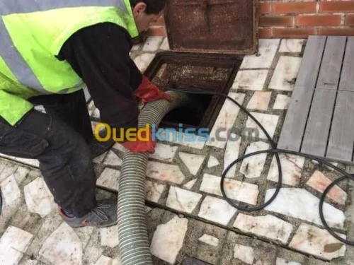 Camion vidange fosse septique Débouchage canalisation curage
