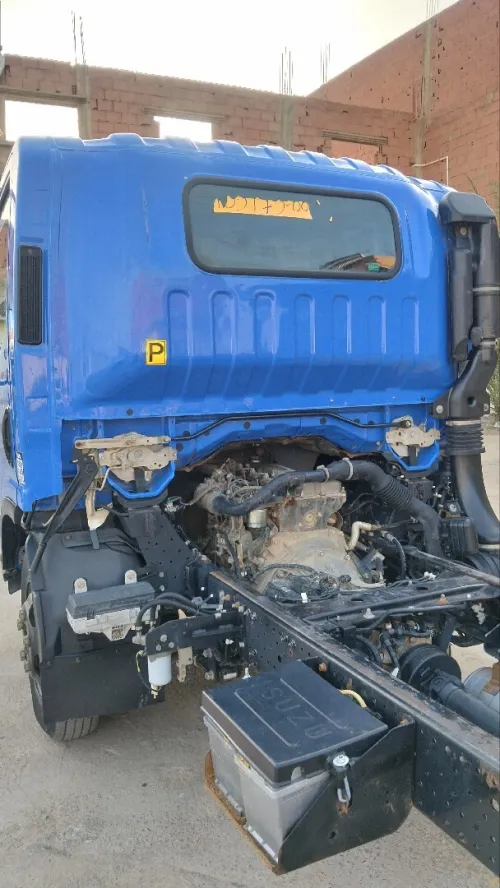 Isuzu NPR71 2010