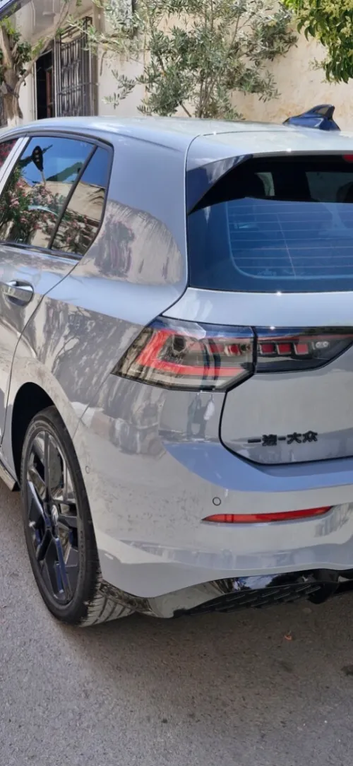 Volkswagen Golf 8 2025 R Black Edition 