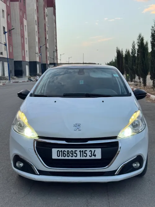 Peugeot 208 2015 Access Facelift