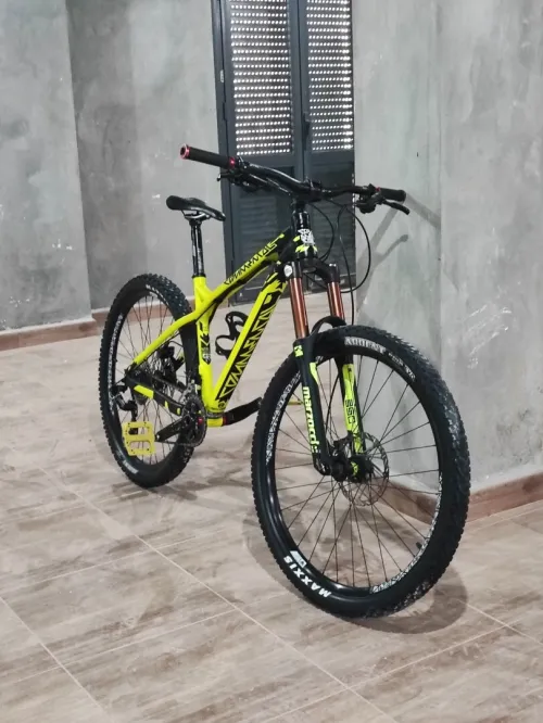 Vélo COMMENCAL VTT