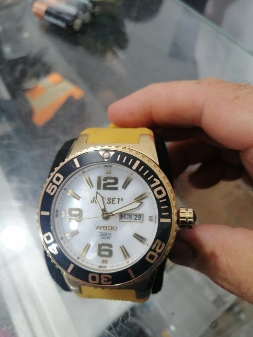Montre jet set