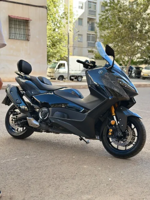 T-max 562 2022