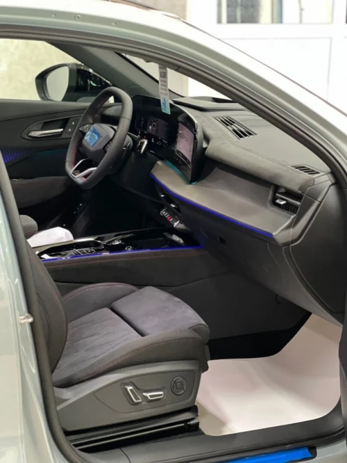 Audi Q3 2026 S-LINE