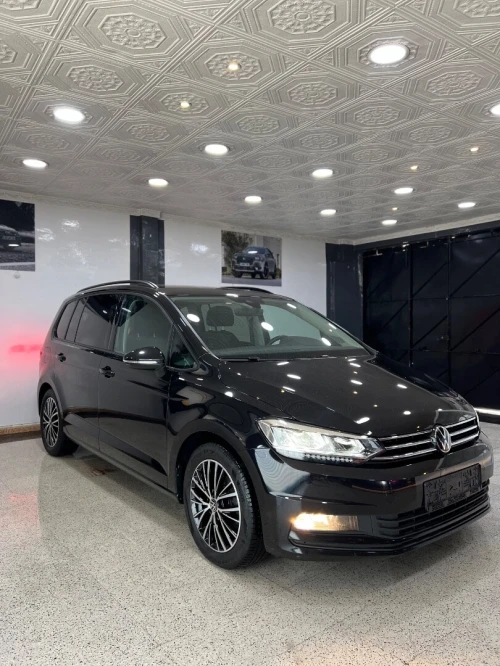 Volkswagen Touran 2023 Lounge Business