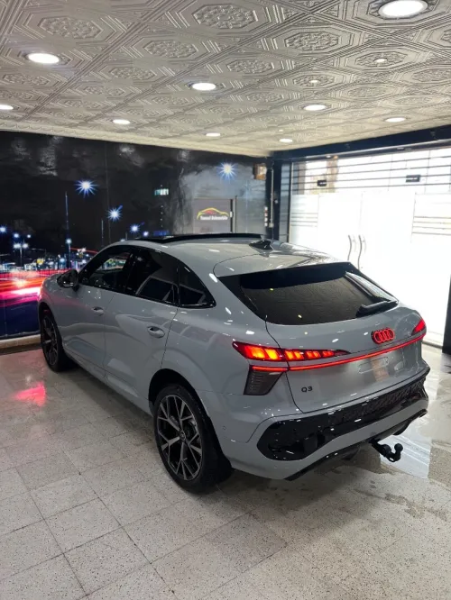 Audi Q3 2026 Sport back