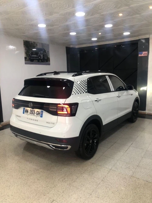 Volkswagen T-Cross 2025 R line beat