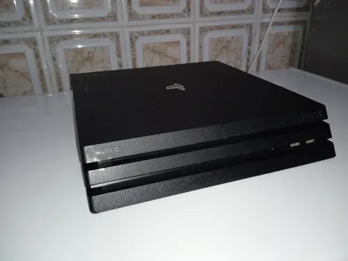 Ps4 pro 1tr 9ra tht ..