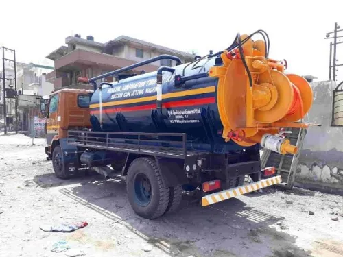 Camion Débouchage canalisation curage vidange fosse septique