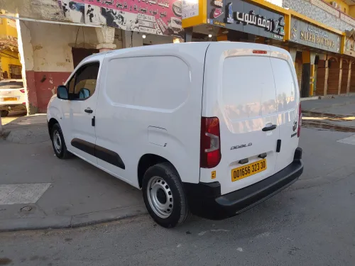 Fiat Doblo 2023 Itali
