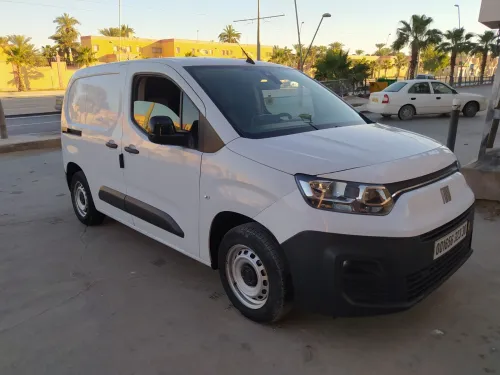 Fiat Doblo 2023 Itali