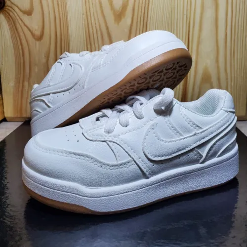 CHAUSSURE NIKE BESKET POUR ENFANT  