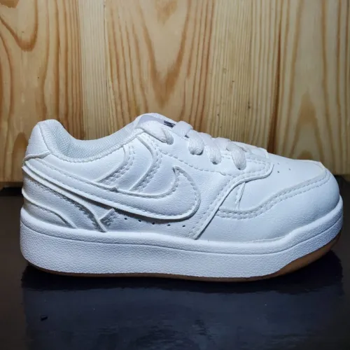 CHAUSSURE NIKE BESKET POUR ENFANT  