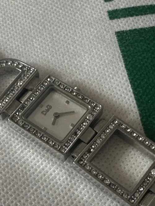 Montre DG Italie