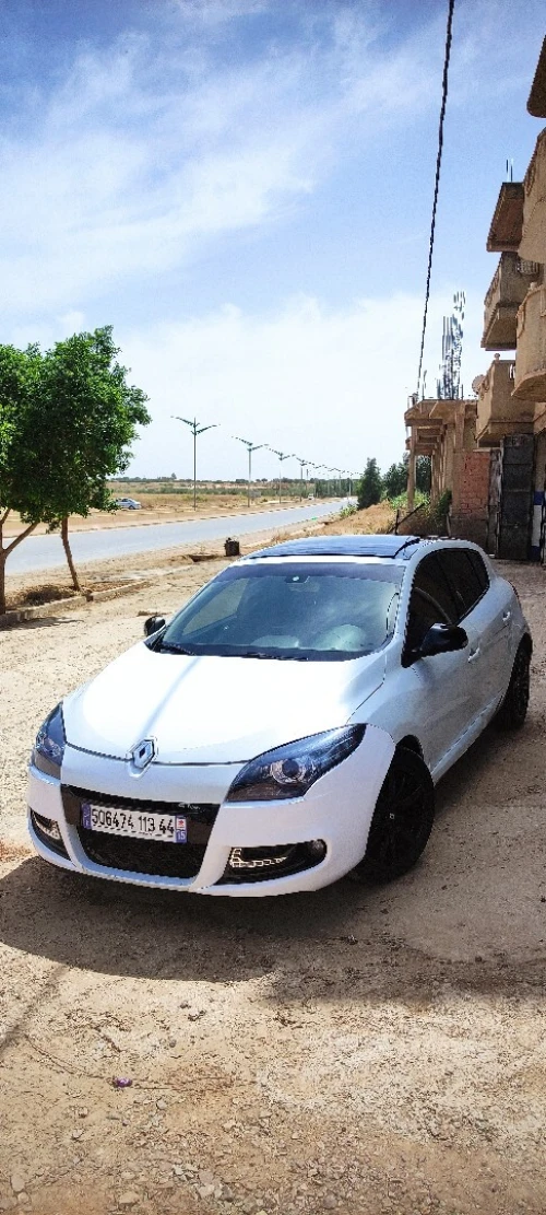 Renault Megane 3 2013 black touche