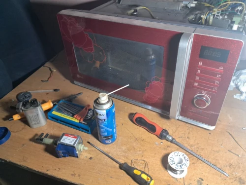 réparation four électrique encastrable micro-onde micro-ondes défroisseur centrale à vapeur fer à repasser