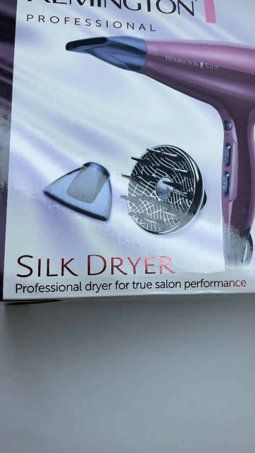 Séchoir / sèche-cheveux Remington Silk Ionique 2400W