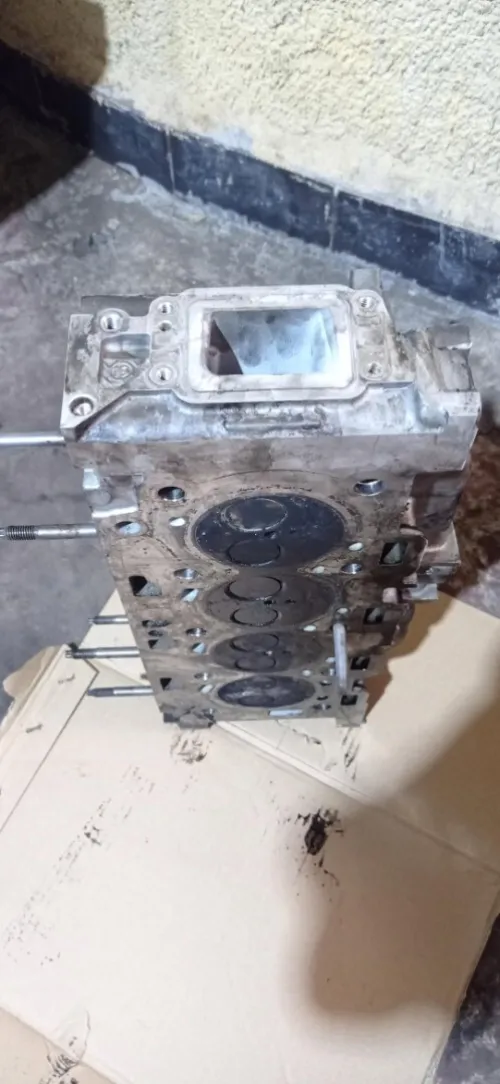 Moteur batima 208 1.6 HDi 92ch arbre à came wahda fih fissure f bloc 