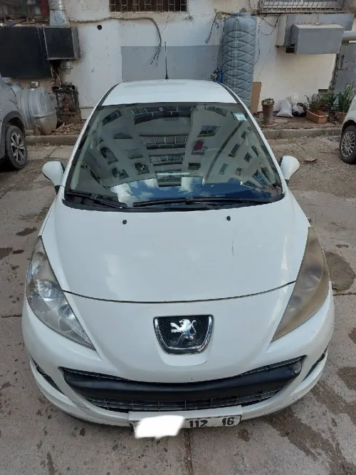 Peugeot 207 2012 