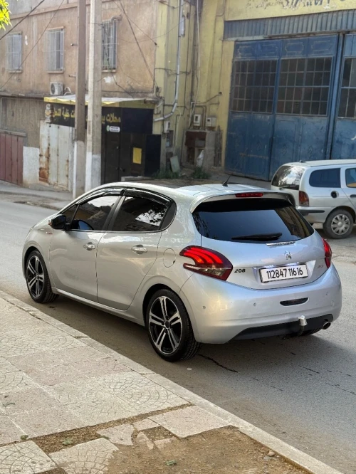 Peugeot 208 2016 Active Facelift