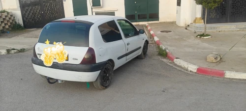 Renault Clio 1 2000 DEBZA