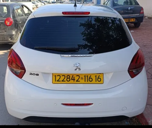 Peugeot 208 2016 