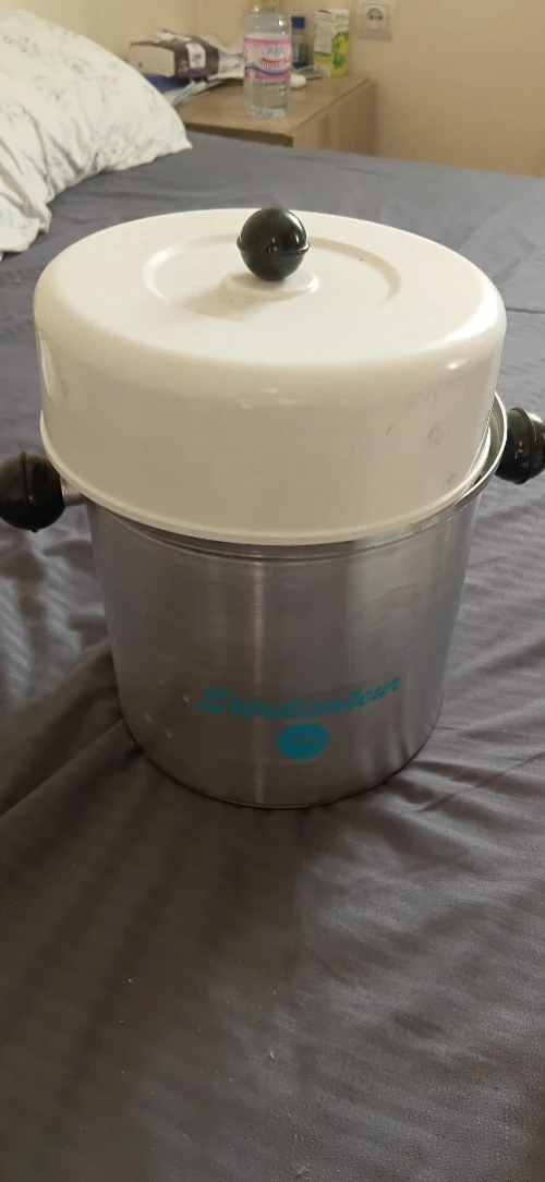 Sterilisateurs a gaz + 6 biiberons