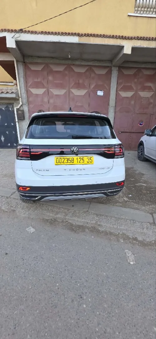 Volkswagen T-Cross 2025 R-line