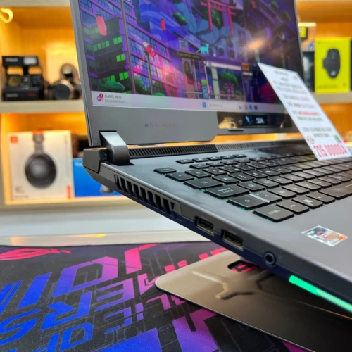 ASUS ROG STRIX G15 AMD RYZEN 7 5800H NVIDIA RTX 3070 16GB RAM 1TB SSD 