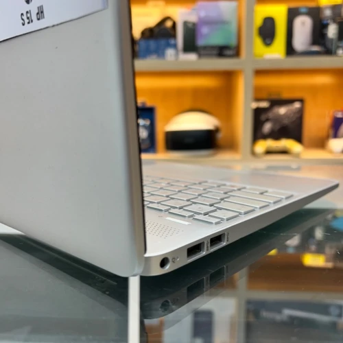 HP 15S RYZEN 4700U 8GB RAM DDR4 512GB SSD