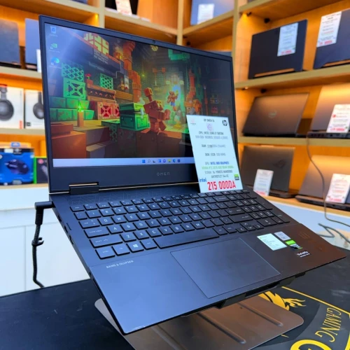 HP OMEN 15 I7 10870H 32GB 512GB SSD RTX3070 8GBVRAM 15.6 144HZ