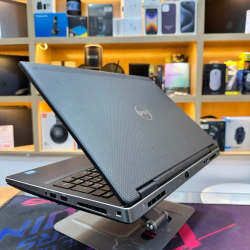 DELL PRECISION 7530 I7 8750H NVIDIA QUADRO P1000 16GB RAM 256GB SSD