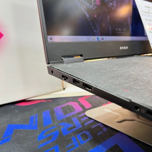 HP OMEN 15 AMD RYZEN 7 4800H NVIDIA RTX 2060 6GB VRAM 16GB RAM 512GB SSD