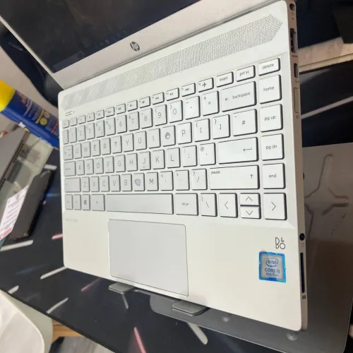 HP PAVILION 13 CORE I5 8265U 8GB 256SSD 13.3 FHD