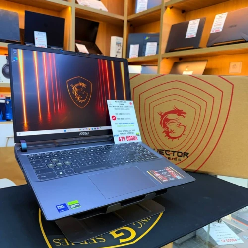 MSI VECTOR 16 HX AI ULTRA 7 255HX NVIDIA RTX 5070TI 32GB RAM 1000GB SSD ECRAN QHD 240HZ