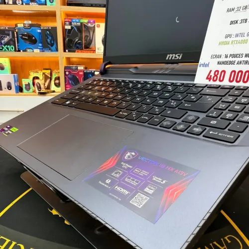 MSI VECTOR 16 HX A13V i9 13980HX 32GB RAM1TB SSD  RTX 4080 12GBVRAM 16" 144HZ