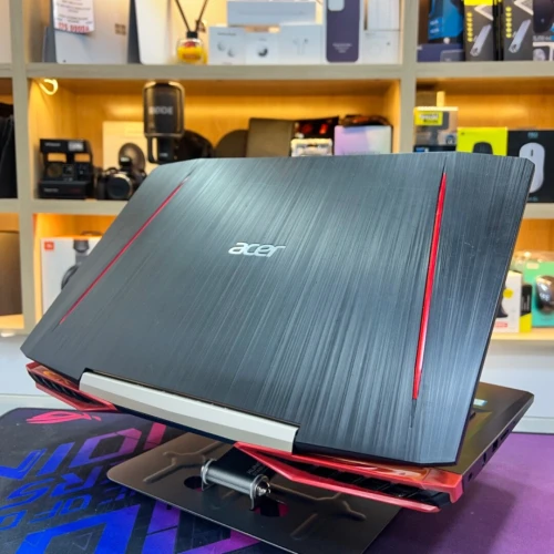 ACER ASPIRE VX I7 7700HQ GTX 1050 8GB RAM 256GB SSD+1TB HDD