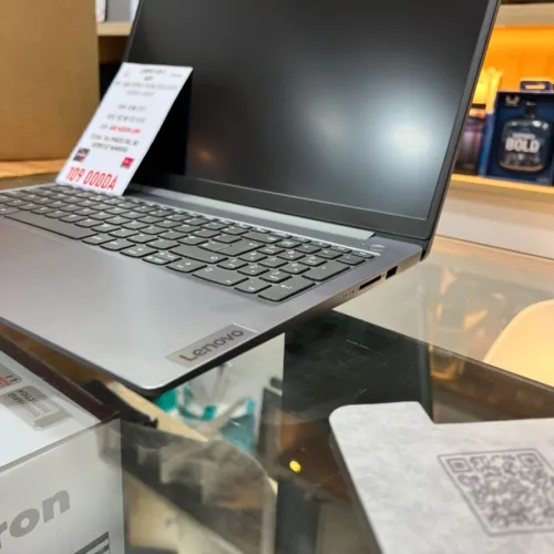 LENOVO IDEAPAD SLIM 3  AMD RYZEN 5 7520 8GB RAM 512GB SSD 