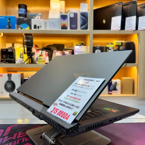 ASUS ROG STRIX G17 AMD RYZEN 9 7845HX NVIDIA RTX 4060 16GB RAM 1TB SSD ECRAN QHD+ 240HZ