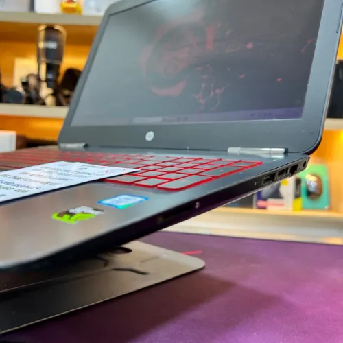 HP OMEN 15 I7 6700HQ  NVIDIA GTX 960 16GB RAM 256GB SSD+ 1TB HDD