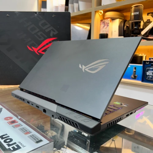 ASUS ROG STRIX G15 AMD RYZEN 9 5900HX NVIDIA RTX 3050TI 16GB RAM 512GB SSD ECRAN 300HZ 