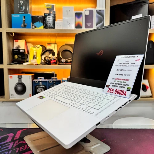 [VENDU] ASUS ROG ZEPHYRUS G15 AMD RYZEN 7 6800H NVIDIA RTX 3080 16GBB RAM 1TB SSD 