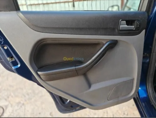 Ford Focus 5 portes 2010 Focus 5 portes
