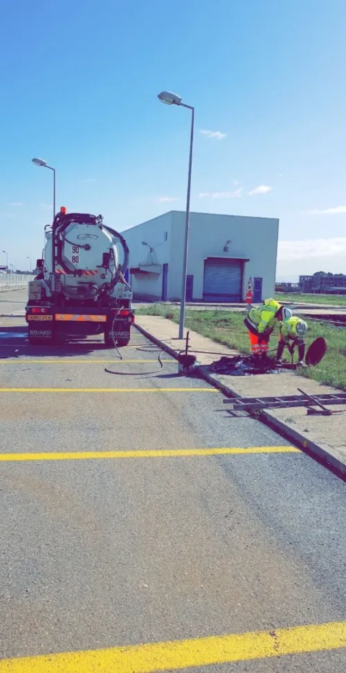 Debouchage de canalisation et curage assainissement