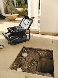 Débouchage, Curage Canalisation, Vidange Fosse septique et cave, Nettoyage Avaloir, Regard et Caniveau Aspirateur nettoyage, Voici votre Camion Hydrocureur